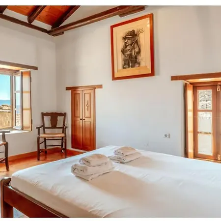 Goulas Traditional 3* Monemvasía