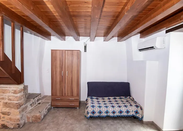 Pensjonat Goulas Traditional Monemvasía