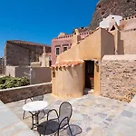 Goulas Traditional 3*