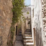 Goulas Traditional 3*