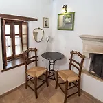 Goulas Traditional 3*