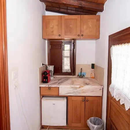 Goulas Traditional 3*