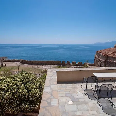 Goulas Traditional 2* Monemvasia