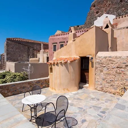 Goulas Traditional 3*