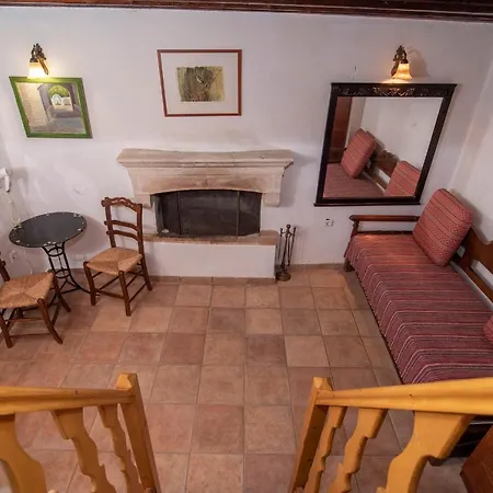 بيت ضيافة Goulas Traditional Monemvasía