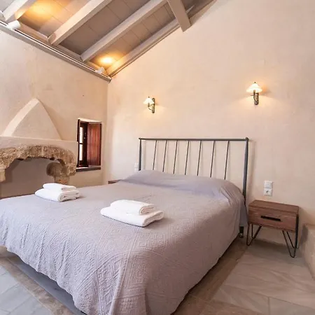 Goulas Traditional 2* Monemvasia