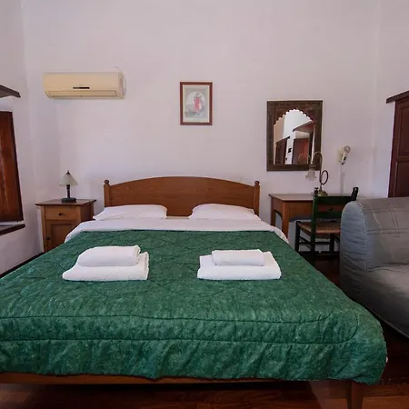 Goulas Traditional Guest house