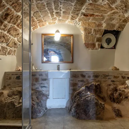 بيت ضيافة Goulas Traditional Monemvasía