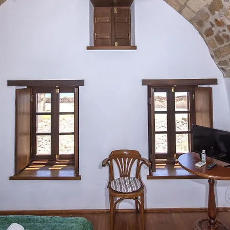 Goulas Traditional Gasthof 3*