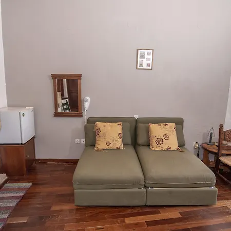 Goulas Traditional 3*
