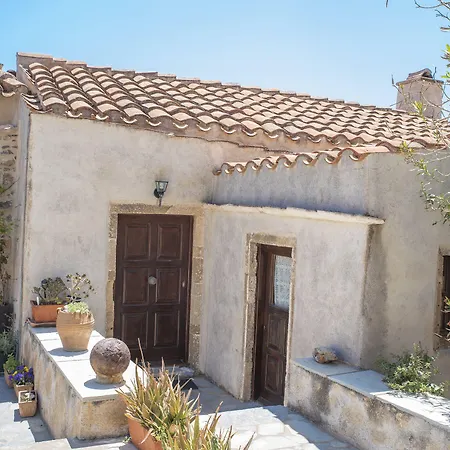 Goulas Traditional 3*