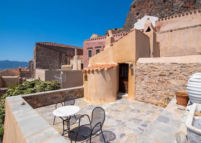 Goulas Traditional 3*