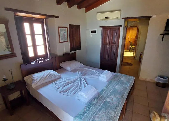 Goulas Traditional 3*