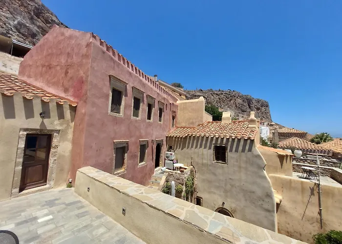 高拉斯传统宾馆 莫奈姆瓦夏