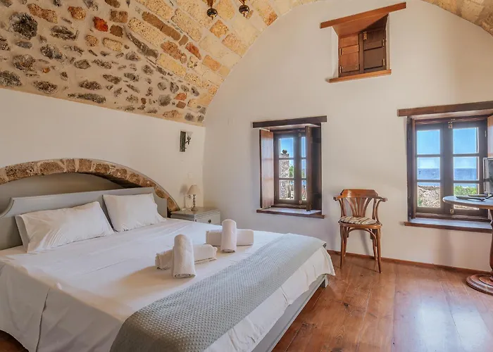 Goulas Traditional 3*