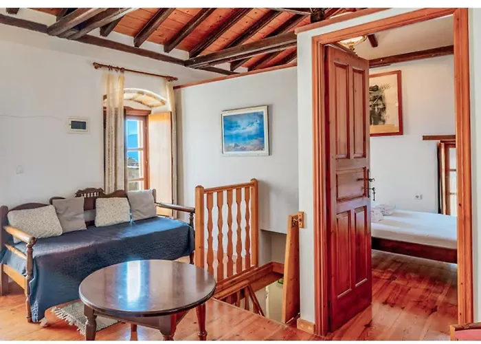 Goulas Traditional Guest house 3*