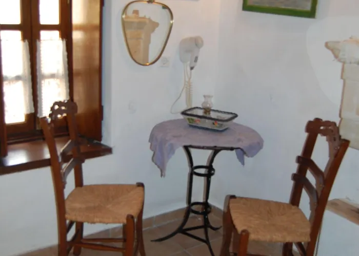 Goulas Traditional Guest house Monemvasia
