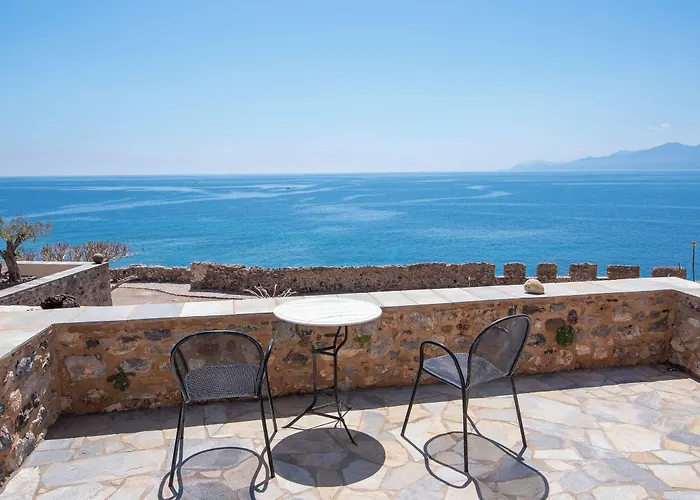 Goulas Traditional 3* Monemvasia