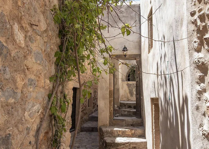 Goulas Traditional 3*