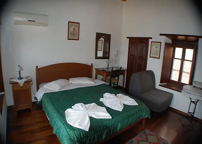 Goulas Traditional 3*